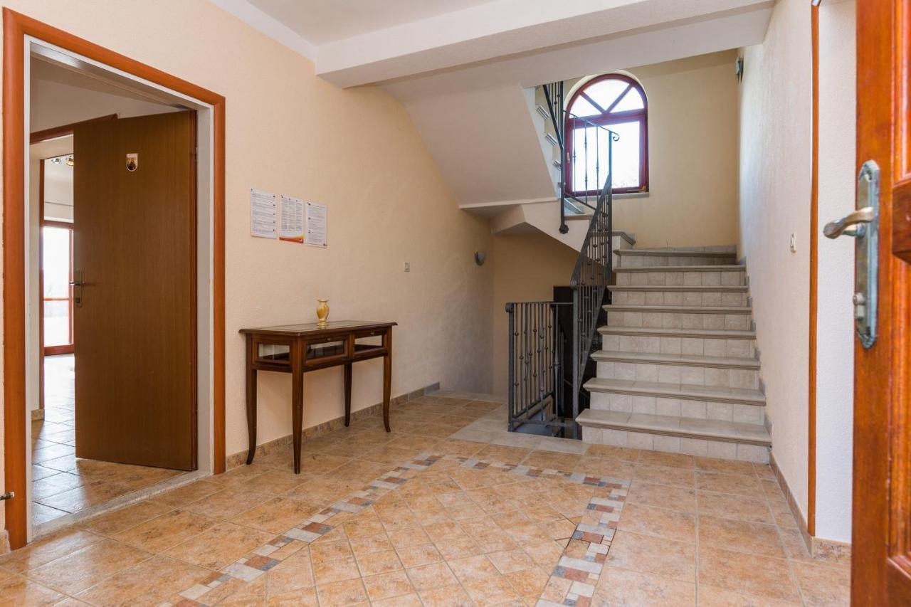 Villa Slavica Sveti Filip i Jakov Exterior foto